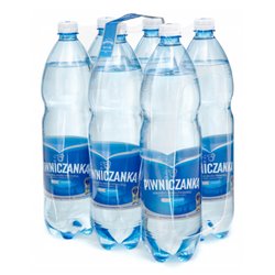 PIWNICZANKA WODA MINERALS GAZOWANA 1,5L